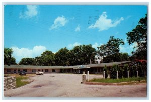 c1960 Exterior View White House Motel Building Knox Indiana IN Vintage Postcard