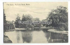 tq0512 - Somerset - The Fountain & Lake in Victoria Park, at Bath - Postcard