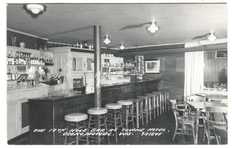 RPPC Postcard 19th Hole Bar At Towne Hotel Oconomowoc WI