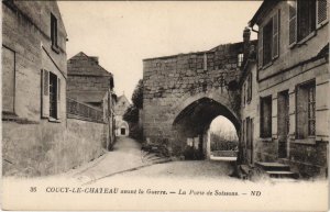 CPA COUCY-le-CHATEAU La porte de soissons (157555)