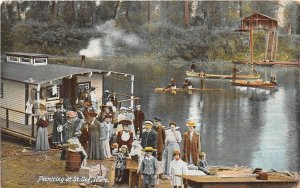 J16/ St Joe River Idaho Postcard c1910 Picnicking Boats Crowd Cottage  189