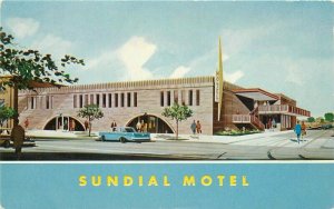 Sundial Motel roadside Redwood Highway Roberts Postcard 10261