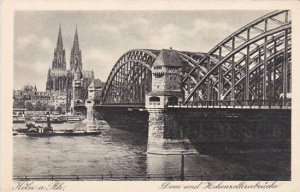 Germany Koeln Dom und Hohenzollernbruecke