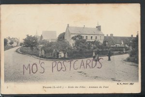 France Postcard - Pezou - Ecole Des Filles - Avenues Du Pont   RS15325