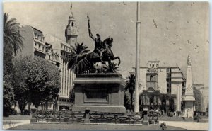 Monumento al General San Martín, Plaza de Mayo - Buenos Aires, Argentina