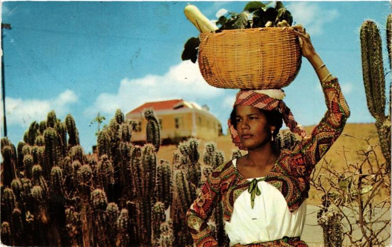 CPM AK Native fruit girl CURACAO (729757)