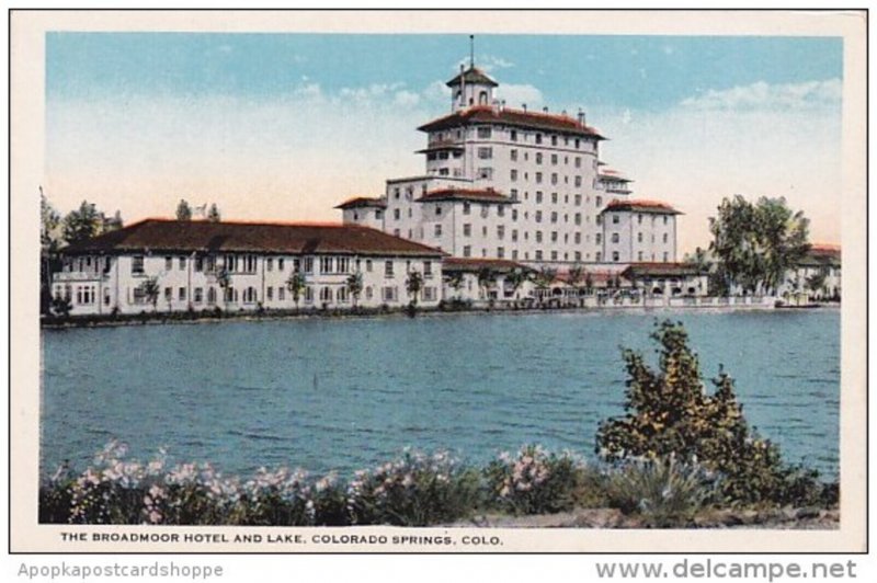 Colorado Springs The Broadmoor Hotel And Lake