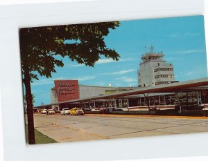 Postcard General Mitchell Field Air Terminal, Milwaukee, Wisconsin