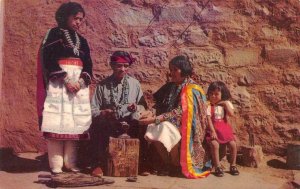 Native Americana   ZUNI INDIAN SILVERSMITH & FAMILY   c1950's Chrome Postcard
