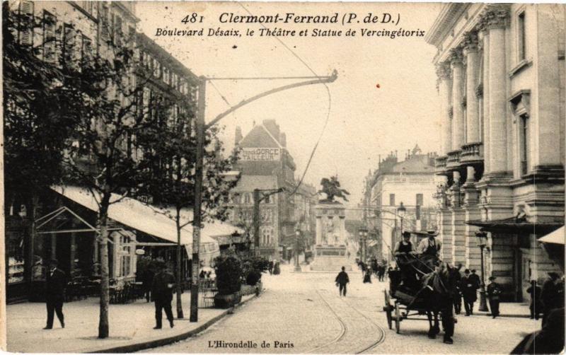 CPA CLERMONT-FERRAND - Le Boulevard Desaix le Theatre et Statue (73005)