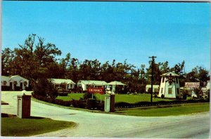Postcard MOTEL SCENE Natchez Mississippi MS AL5614