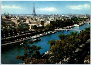 Postcard - Perspective on the Seine and the Eiffel Tower - Paris, France