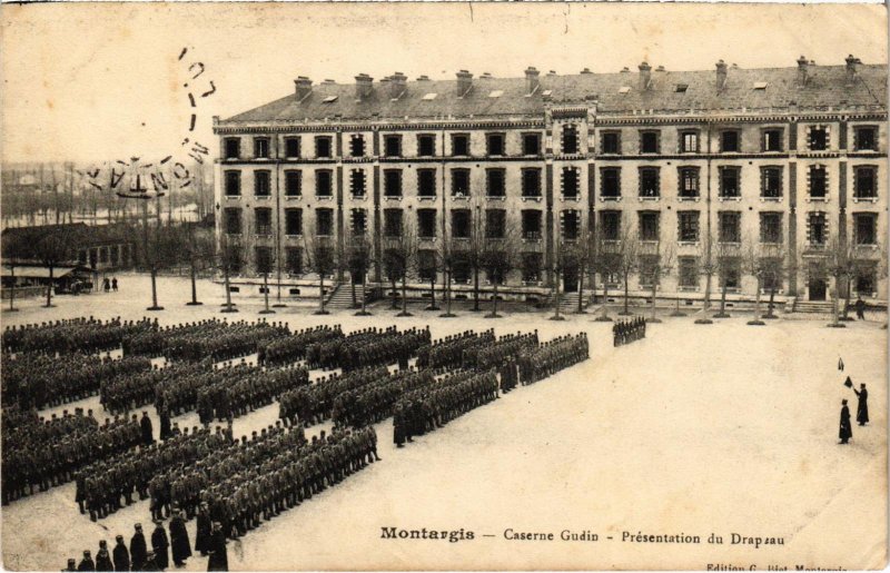 CPA Militaire - MONTARGIS - Caserne Gudin - PRESentation (90147)
