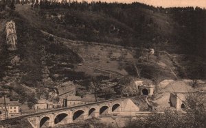 Viaduc et Tunnel,Yvoir,Begium BIN