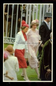 r4622 - Pregnant Princess Diana at Royal Ascot Races with Friend, 1982- postcard