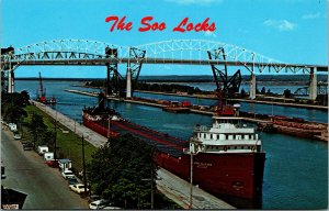 Vtg Soo Locks Freighter In Mac Arthur Lock Sault Ste Marie Michigan MI Postcard