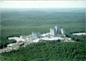 Ledyard, CT Connecticut MASHANTUCKET PEQUOT CASINO (Foxwoods Hotel) 4X6 Postcard