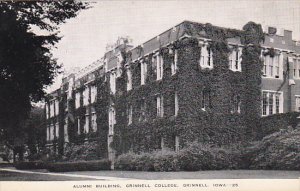 Iowa Grinnell Alumni Building