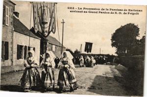 CPA La procession de la paroisse de kerlouan (193053)