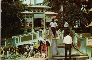 Singapore Haw Par Villa Garden Resort Statues Aw Brothers Unused Postcard G55