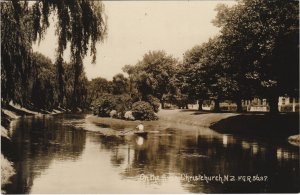 PC NEW ZEALAND, CHRISTCHURCH, RIVER SCENE, Vintage REAL PHOTO Postcard (B41500)