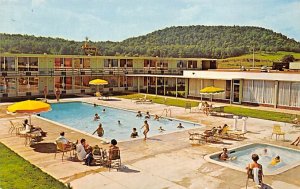 Holiday inn Swimming pool Cave City KY