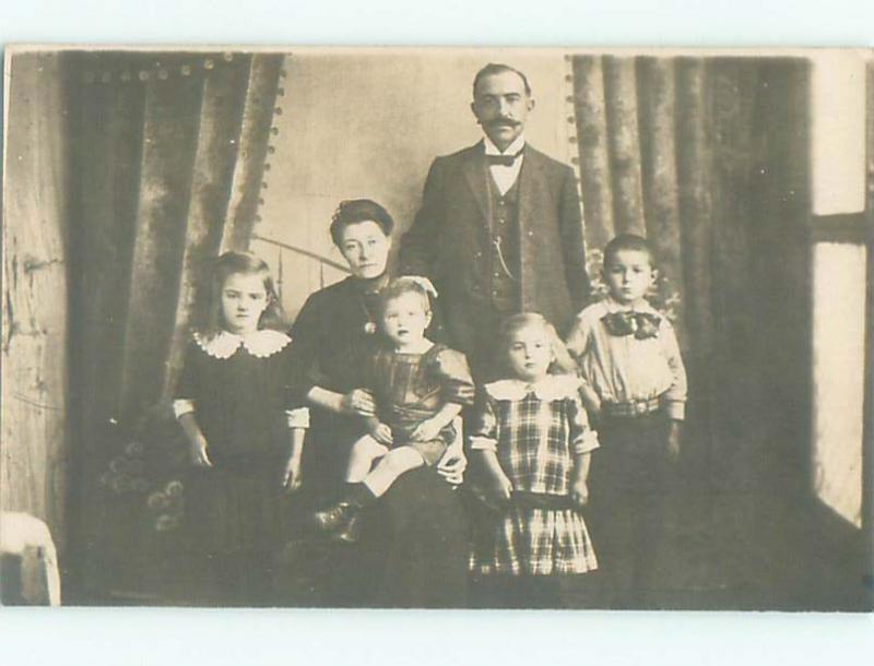 Old rppc GROUP OF PEOPLE Great Postcard AB1332