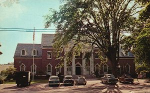 Vintage Postcard Town Hall & Post Office Building Newtown Connecticut NATCO pub.