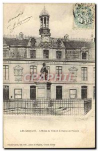 Old Postcard Les Andelys L & # 39Hotel City and Chick Statue