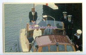 r2561 - Diana & Charles at Fishing Port of St.Andrews, New Brunswick - postcard