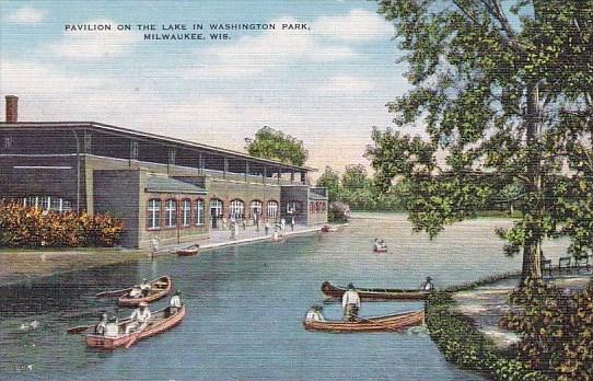 Wisconsin Milwaukee Pavilion On The Lake In Washington Park