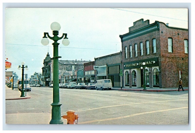 Vintage St. Helena California Napa Valley. Postcard P71E