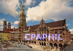 Postcard Modern Munchen? Marienplatz mit Rathaus und Frauenkirche