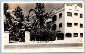 K45 Acapulco Mexico Foreign RPPC Postcard c40s Hotel Las Hamacas 57