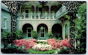 Postcard - Courtyard of the Bellingrath Home, Bellingrath Gardens - Alabama