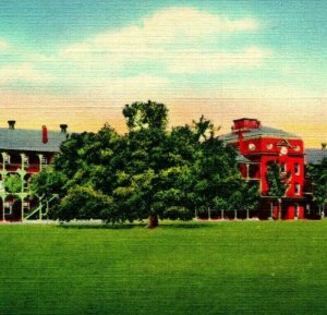 Jefferson Davis Tree and Barracks Fortress Monroe VA UNP Linen Postcard T18