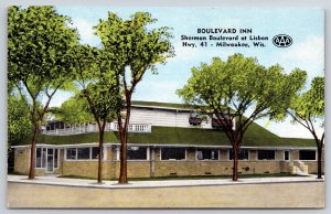 Gaulkes Boulevard Inn By Washington Park~Milwaukee WI~Vintage Linen Postcard