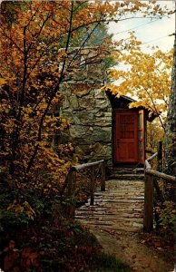 Vermont Rutland Pico Peak Long Trail LOodge Tree Tops Cabins