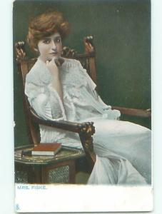 Divided-Back PRETTY WOMAN Risque Interest Postcard AA8188