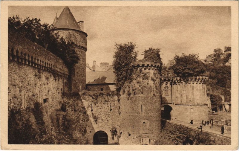 CPA Fougeres le Chateau et Porte Notre Dame (1237772)