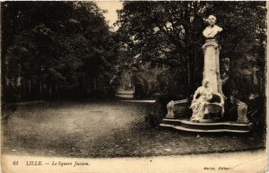 CPA Nord LILLE Le Square Jussieu monument (983524)