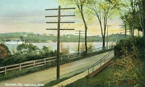 Postcard  Early View of Road along Kennebec River in Gardiner, ME.       Q5