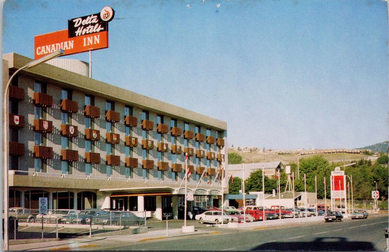 Canadian Inn Kamloops BC British Columbia Delta Hotels Postcard G24 *as is