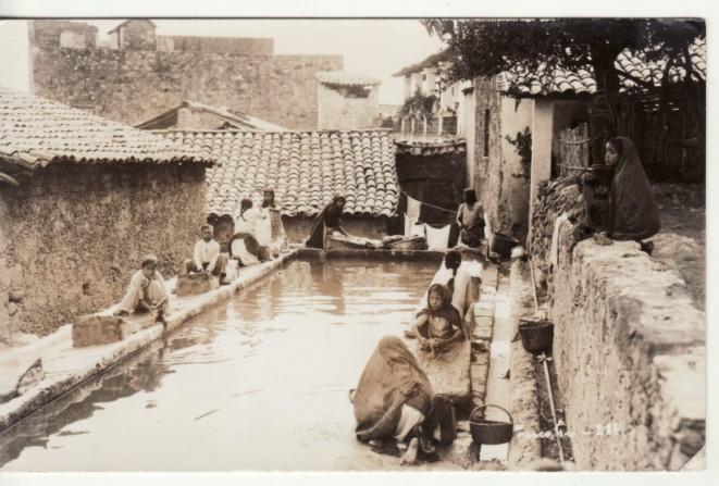 MEXICO   TAXCO, GRO   WASHING CLOTHES  RPPC postcard