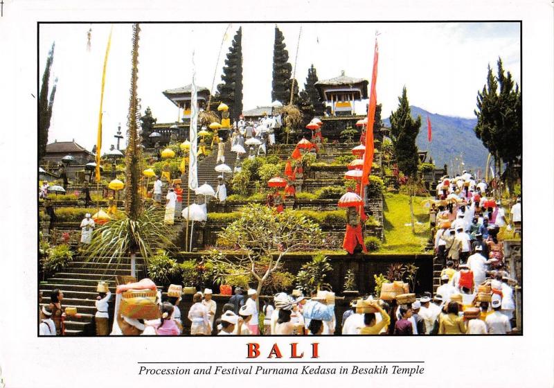 BT11912 Bali procesion and festoval purnama kedasa in besakih temple   Indonesia