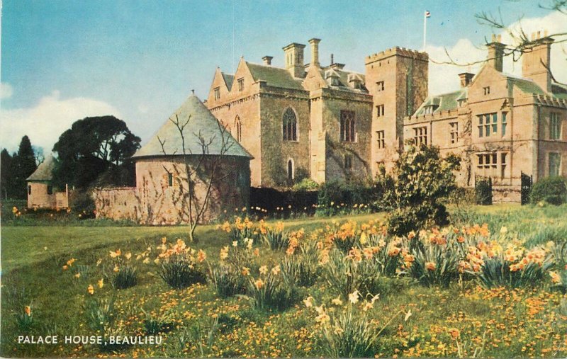 Postcard UK England Beaulieu, Hampshire Palace house
