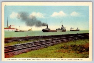 Fort Gratroit Lighthouse, Ships, Sarnia Ontario, Vintage PECO Postcard