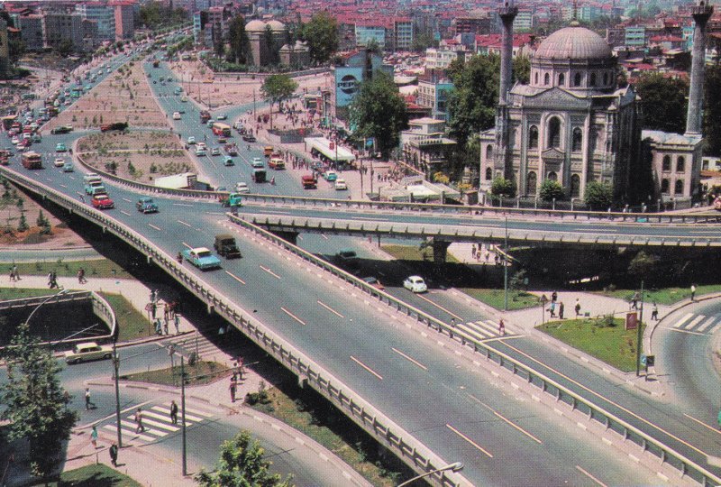 Istanbul Aksaray Gecide Ve Valide Sultan Camii Motorway Turkey Postcard