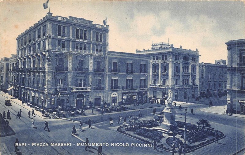 Lot186 piazza massari monument niccolo piccinni bari hotel cavour italy