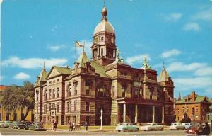 Waterloo Iowa Court House Vintage Postcard J52339